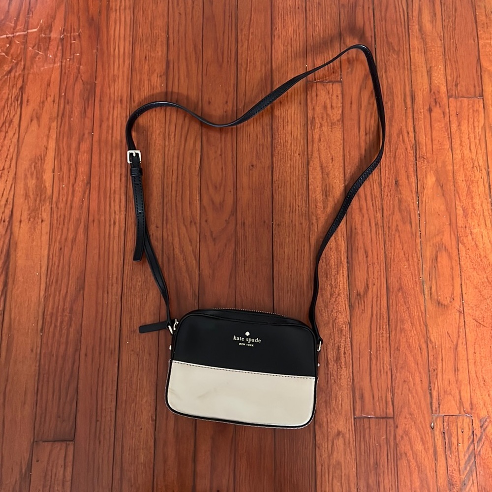 EUC Kate Spade Black and Gold Mini Crossbody